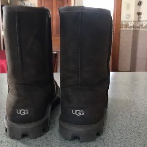 Dark brown leather/suede UGG boots, short